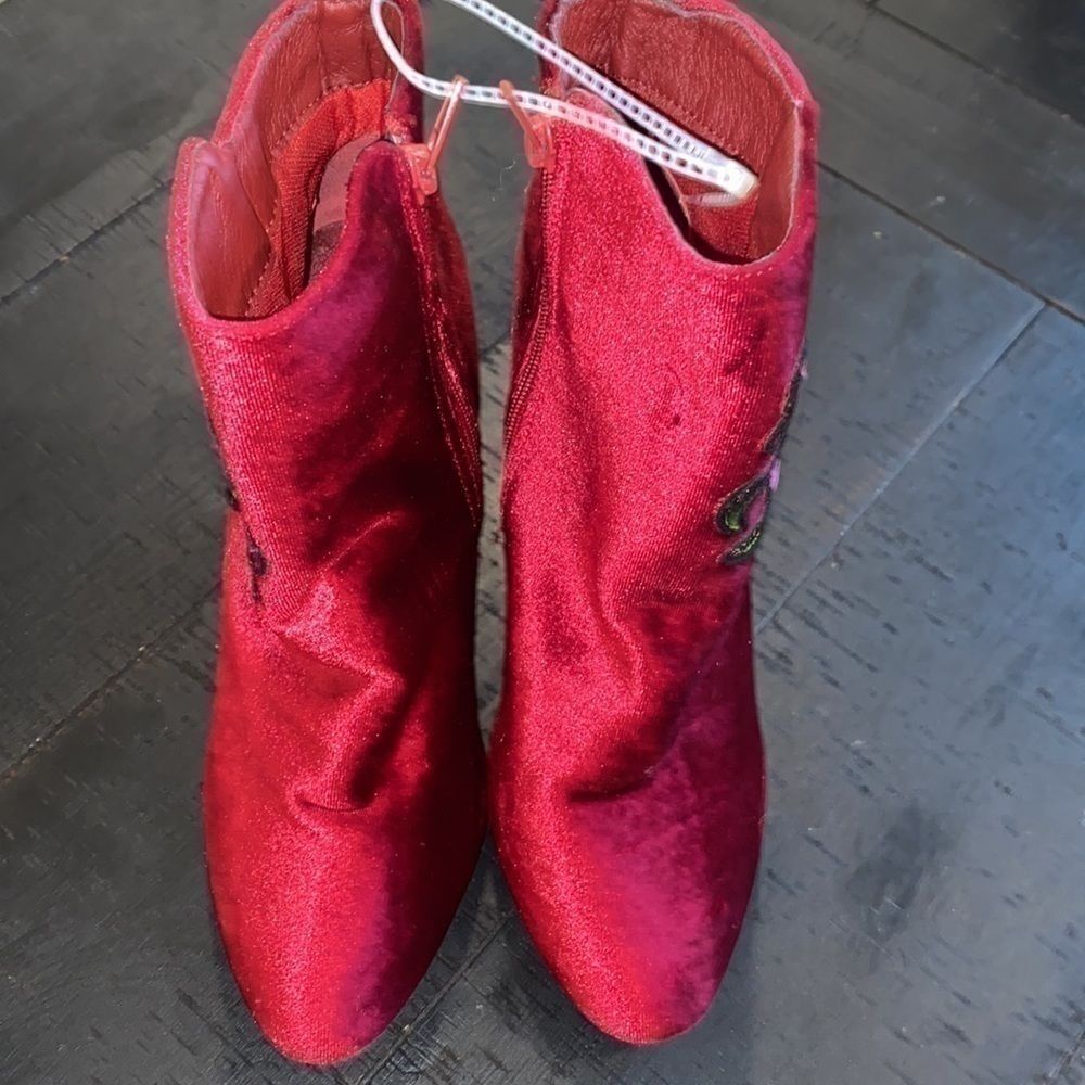 New Red Velvet Floral Booties​​​​​​​​​​​​​​​ Y2K Boho Chic Witchycore - Picture 2 of 9